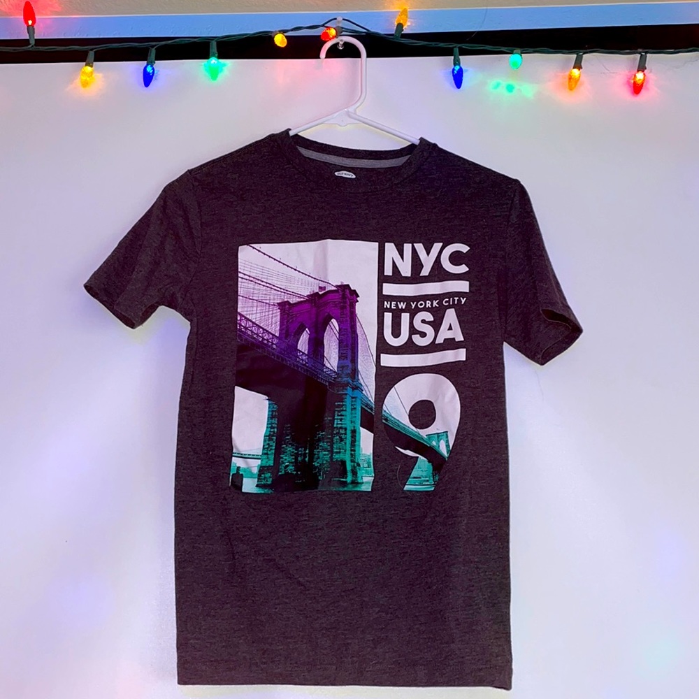 Old Navy NYC logo T-shirt.